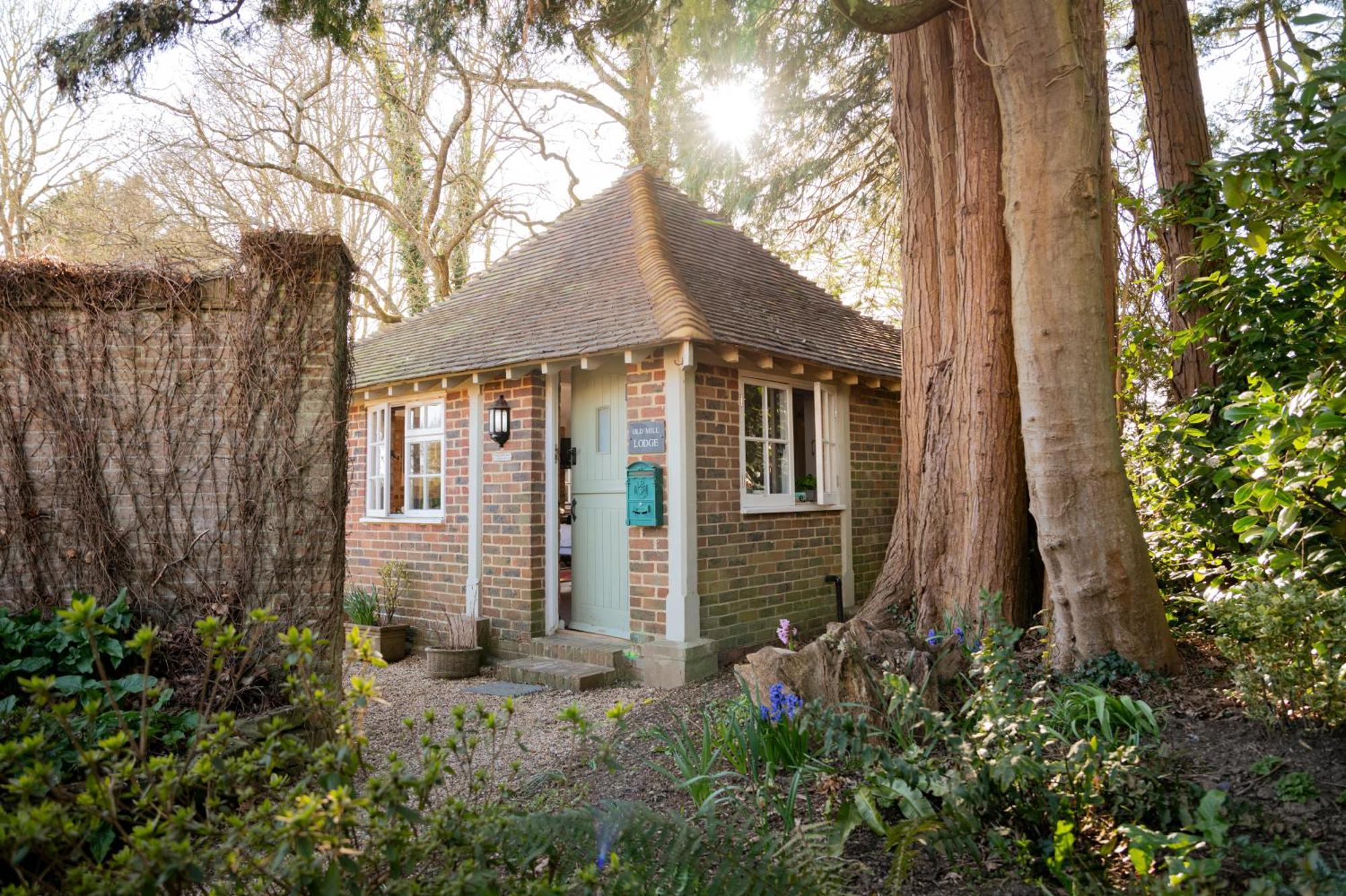 Old Mill Lodge By Huluki Sussex Stays Hurstpierpoint Exteriér fotografie