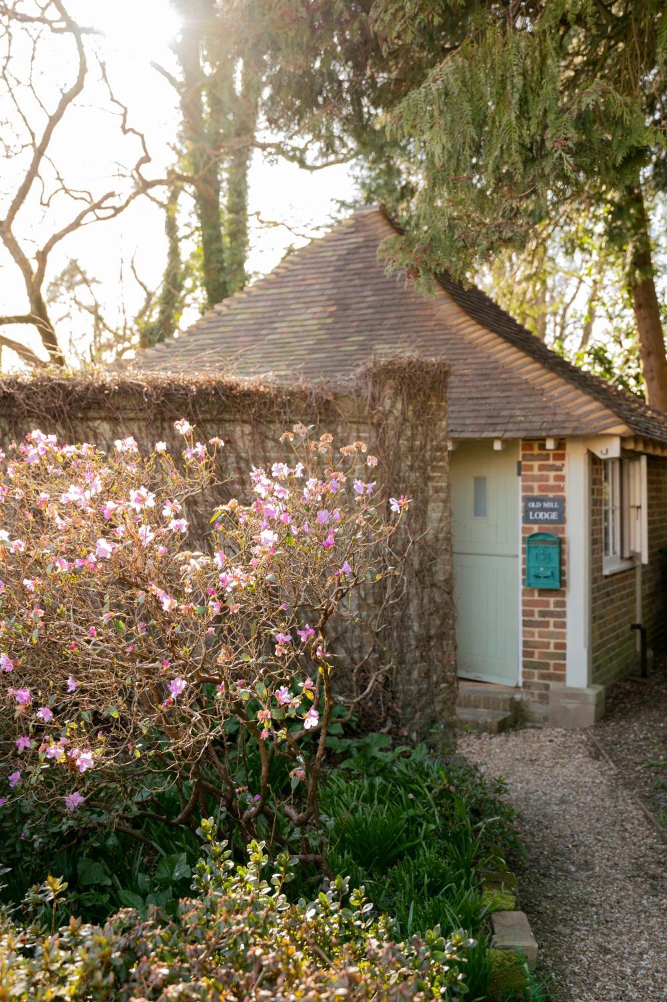 Old Mill Lodge By Huluki Sussex Stays Hurstpierpoint Exteriér fotografie